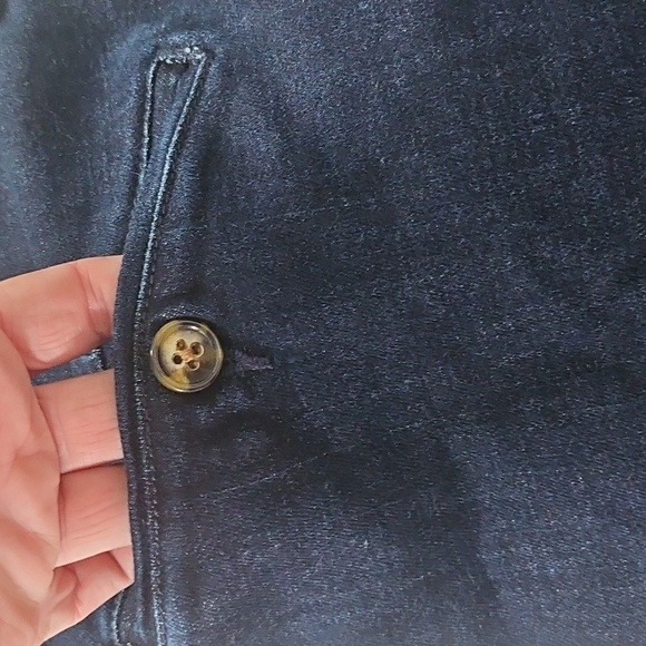 Liverpool The Trouser Short Dark Blue Cuffed Jean Shorts with 5.5" Inseam - Picture 5 of 12